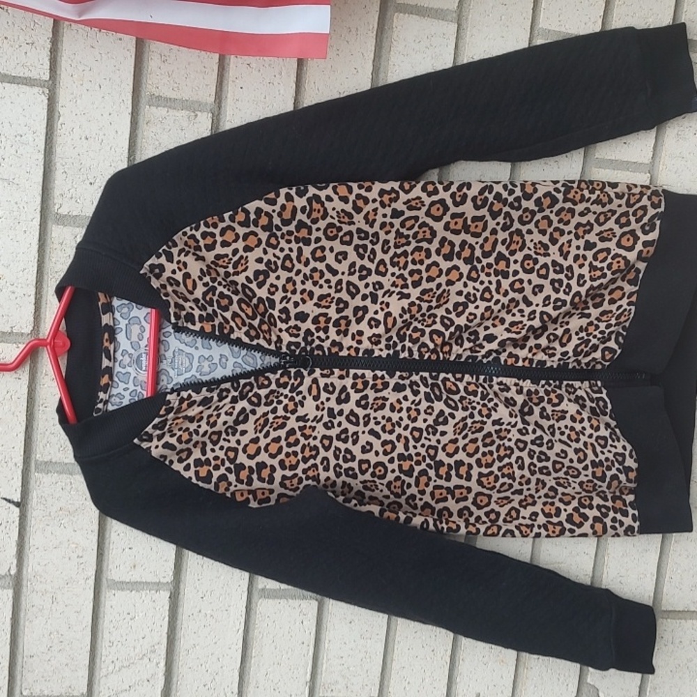Leopard Jacket* - Picture 4 of 9